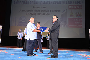 Anuegrah Perkhidmatan Cemerlang 2013 - 10