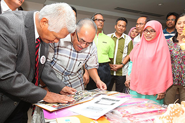 anugerah minizeebee1